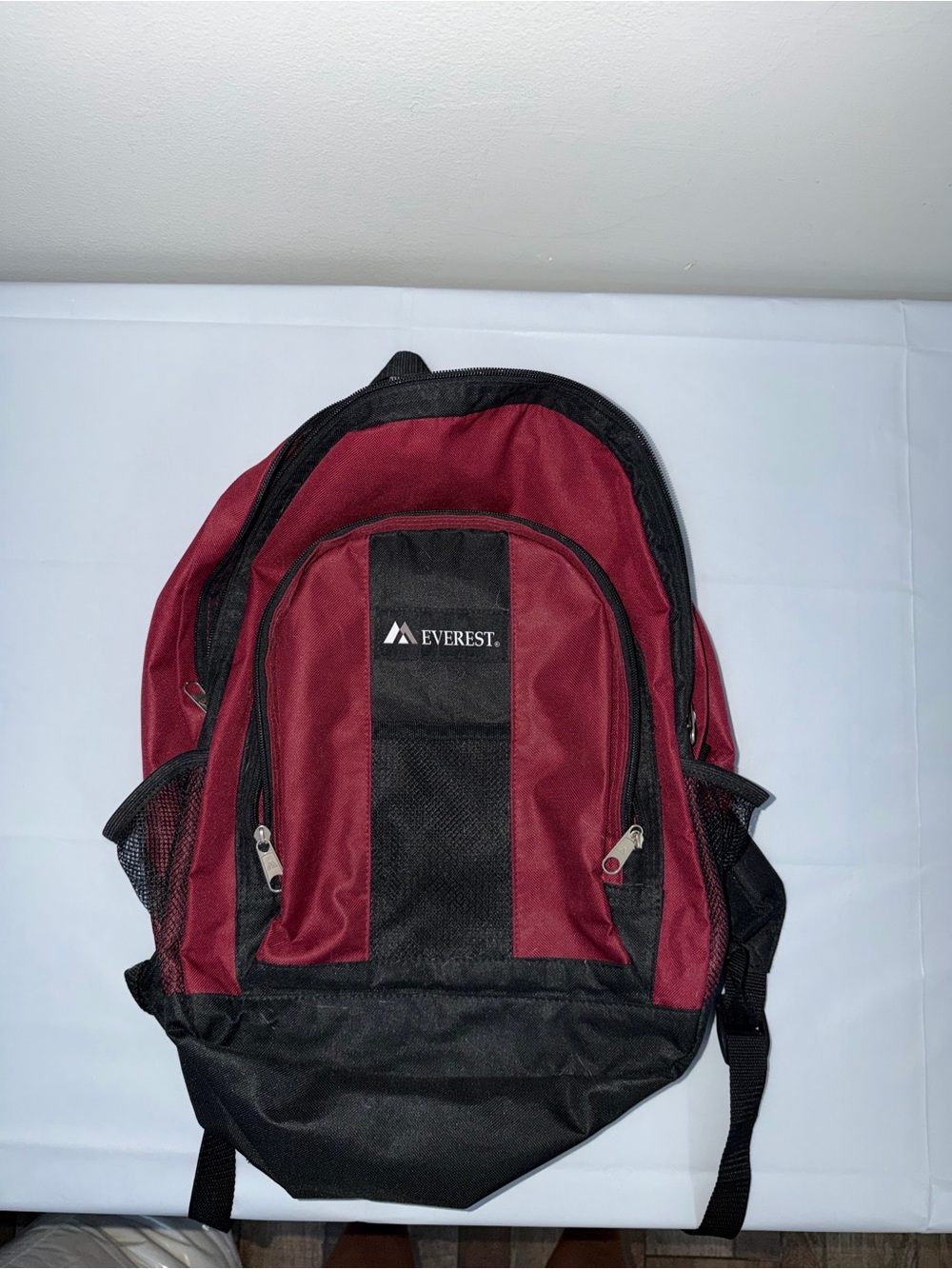 Everest Men’s Burgundy & Black Everyday Backpack